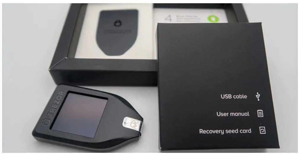 کیف پول ترزور (Trezor) چیست؟ | کیف پول مناسب برای نگهداری آیوتا | صرافی کیف پول من