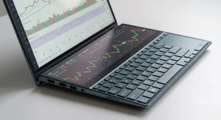لپ تاپ Asus ZenBook Pro Duo 14 فوق العاده برای ترید با دو مانیتور همزمان | کیف پول من